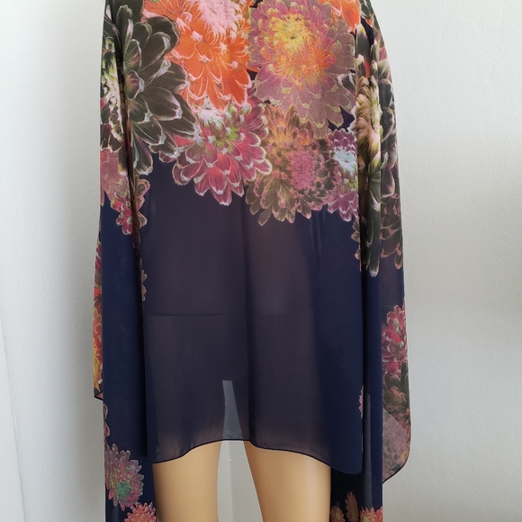 Chiffon Top - Picture 3 of 4